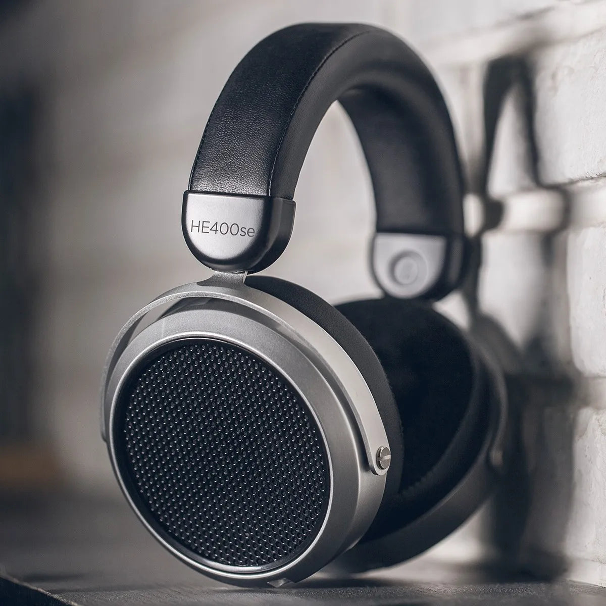 HIFIMAN HE400se Planar Magnetic Headphones with Stealth Magnets