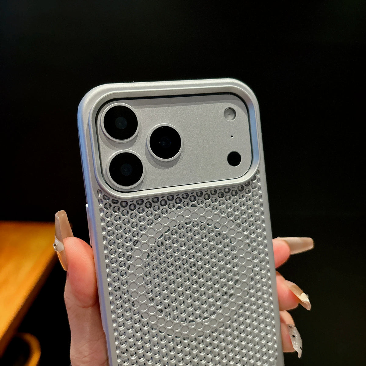 Heat Dissipation Mesh Case For iPhone 18 Pro Max 17 Pro Magnetic Case For iPhone 16 18 Pro Max 16 17 Pro Breathable Holder Cover