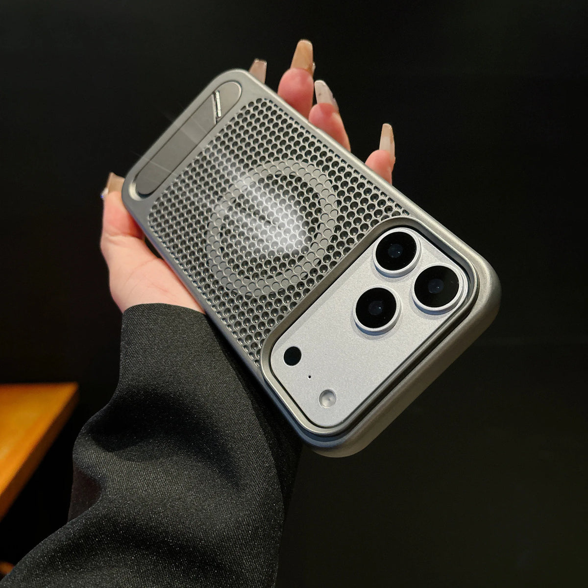 Heat Dissipation Mesh Case For iPhone 18 Pro Max 17 Pro Magnetic Case For iPhone 16 18 Pro Max 16 17 Pro Breathable Holder Cover