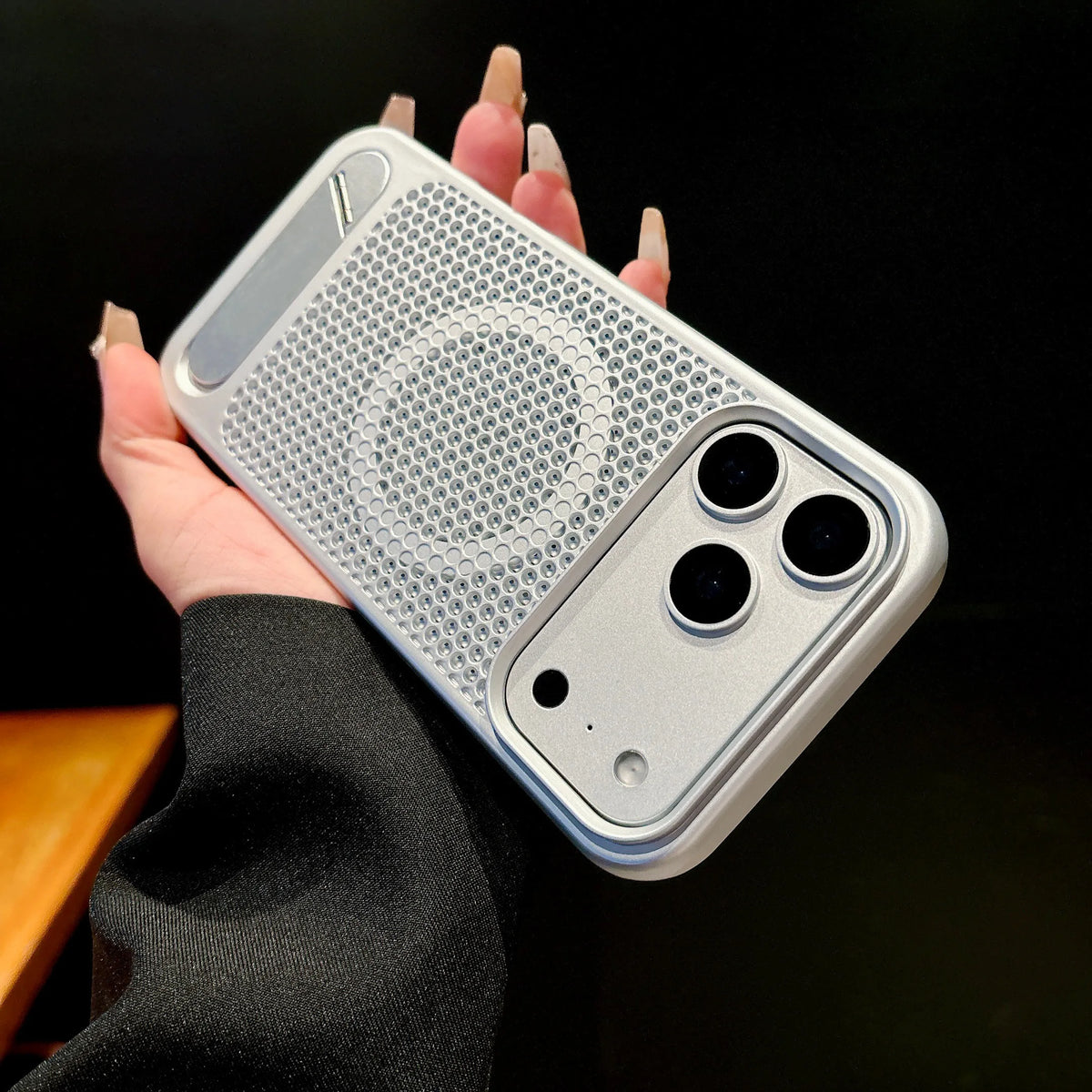 Heat Dissipation Mesh Case For iPhone 18 Pro Max 17 Pro Magnetic Case For iPhone 16 18 Pro Max 16 17 Pro Breathable Holder Cover